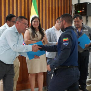 Impulsando iniciativas que fortalezcan la preparación y el desempeño de la Policía Municipal de El Guarco