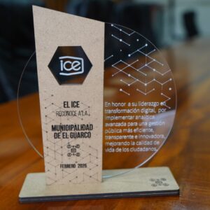 La Municipalidad de El Guarco recibió un reconocimiento por parte del ICE por su liderazgo en transformación digital.